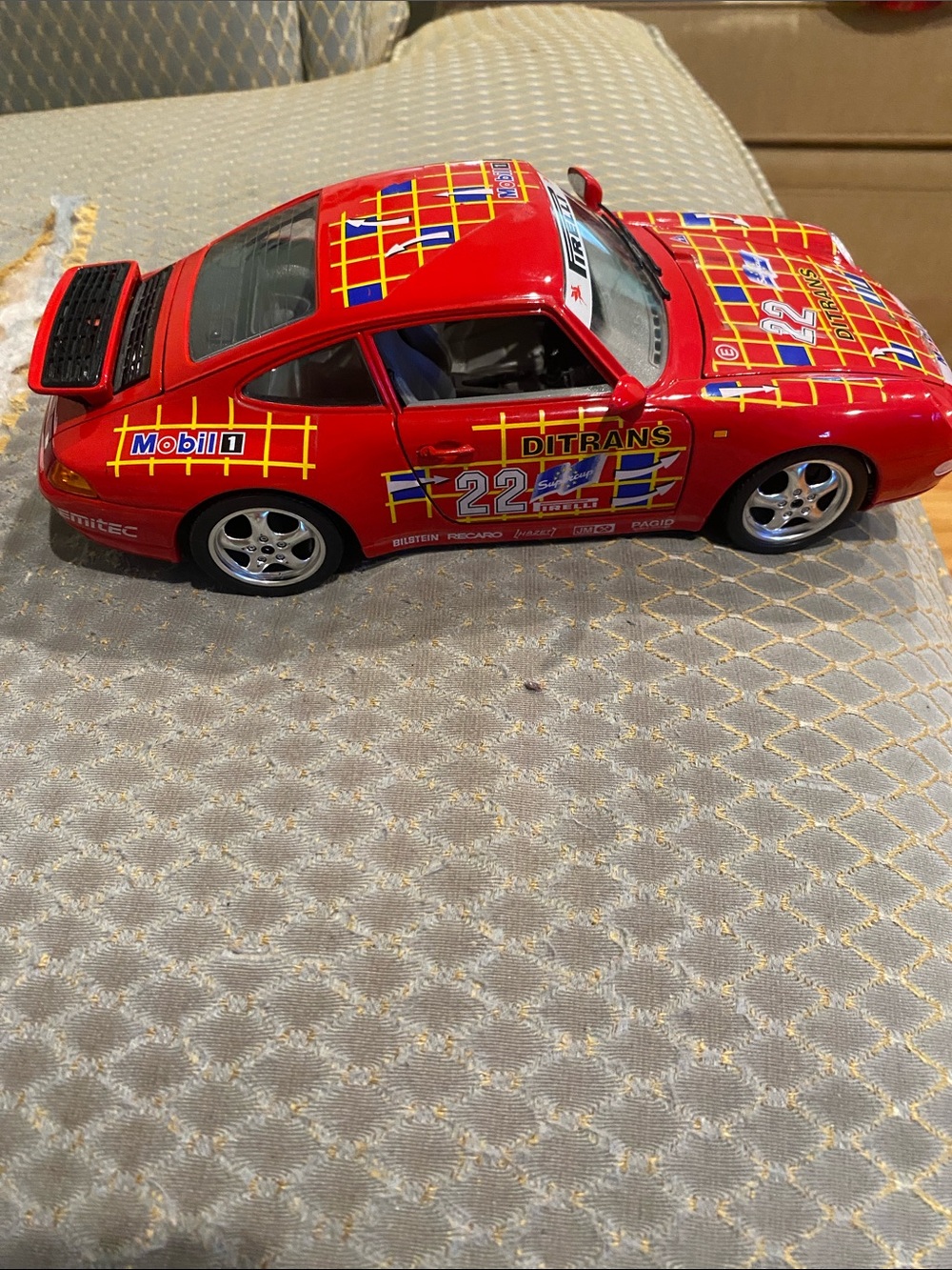 Bburago Porsche Carrera 911. Made in Italy